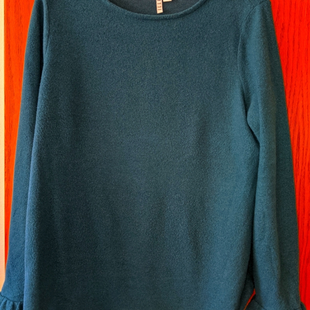 Elle size L teal fleece-soft top